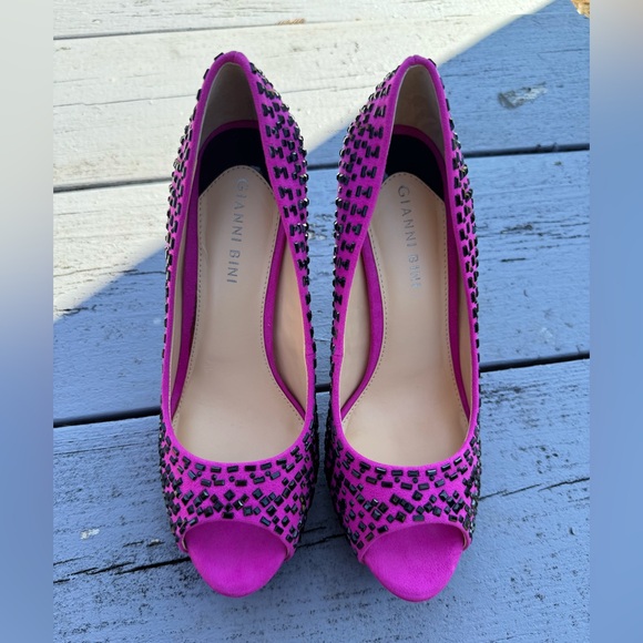 Gianni Bini Pink and Black Peep Toe Heels - Picture 9 of 11